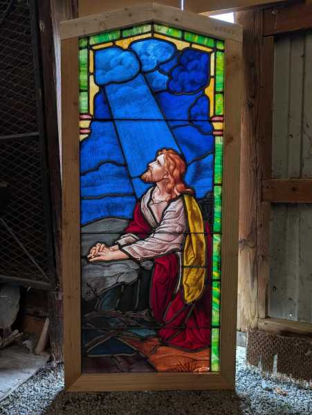 Reclaimed-Stained-Glass-Agony-in-the-Garden