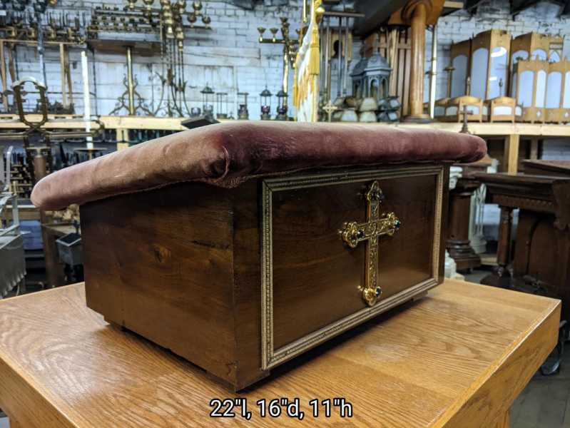 Old-Bible-Stand-4